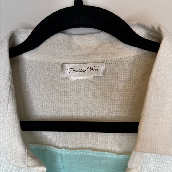 White and Blue Button-Up Shirt - Picture 3 of 7